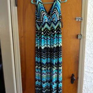 Valerie Bertinelli Black and Teal Dress